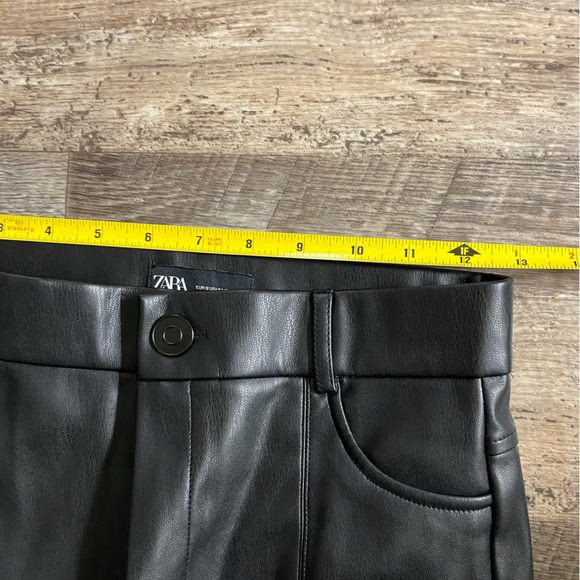 Zara Pants Womens Small Black Faux Leather Skinny Ankle Zip - Picture 3 of 6